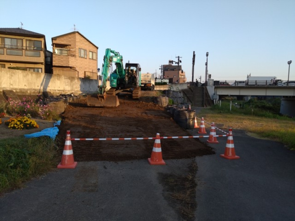 河川内搬入路造成