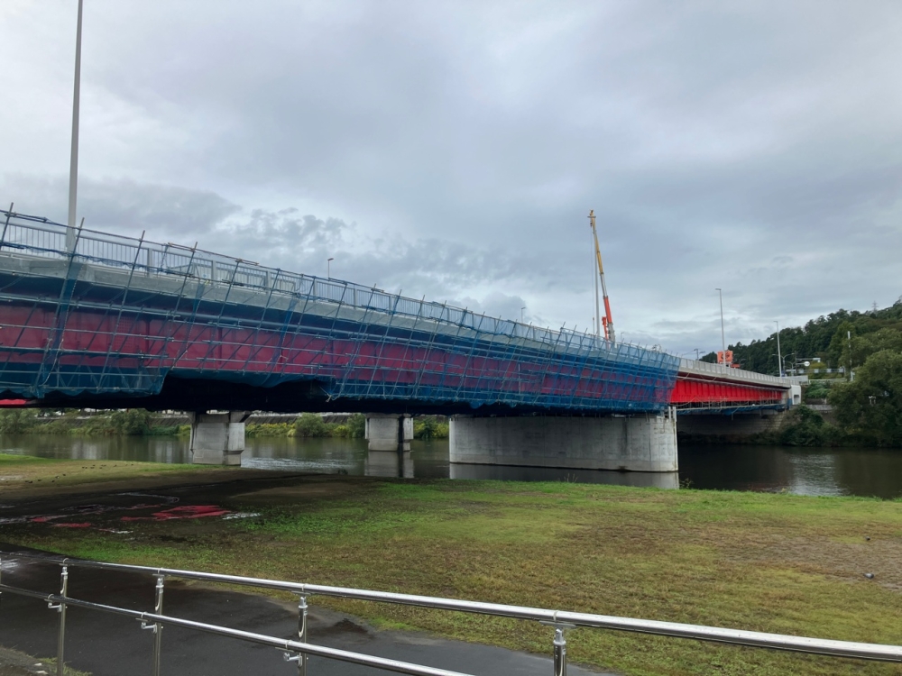 11月より立入禁止区域を設置します（橋げた直下）